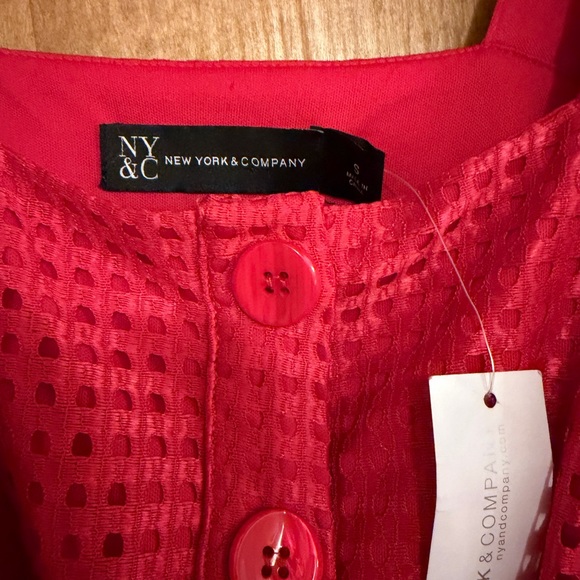 New York & Company Coral Red Textured Button Front Dress Size Small NWT - Picture 3 of 3